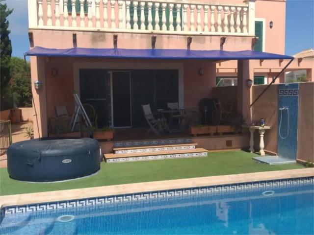 Villa en venta en Llucmayor