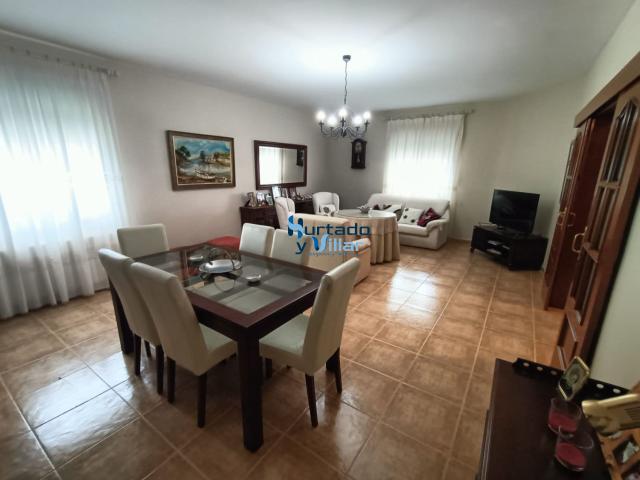Villa en venta en Torreperogil