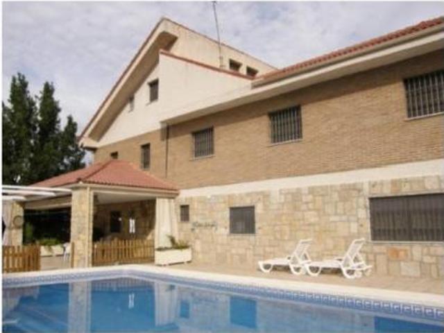 Villa en venta en Jaén, Puente Tablas