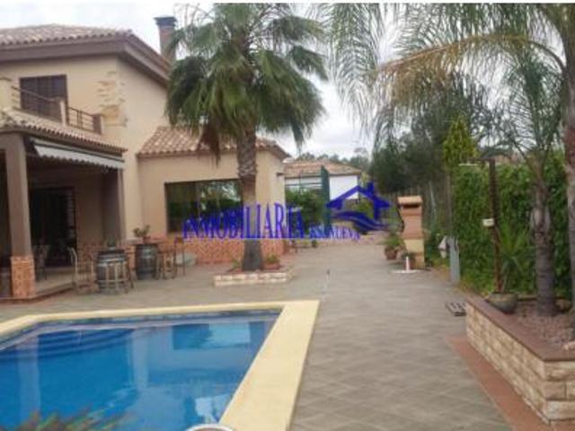 Chalet en venta en El Rinconcillo, La Carlota