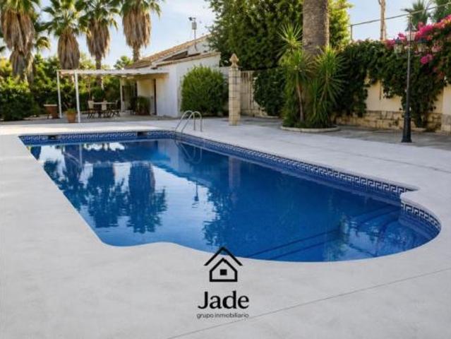 Chalet en venta en La Carlota, Córdoba
