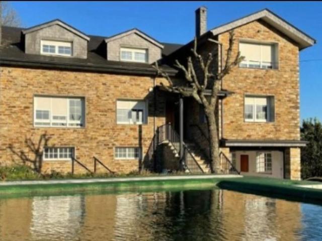 Chalet en venta en Vedra, Santiago