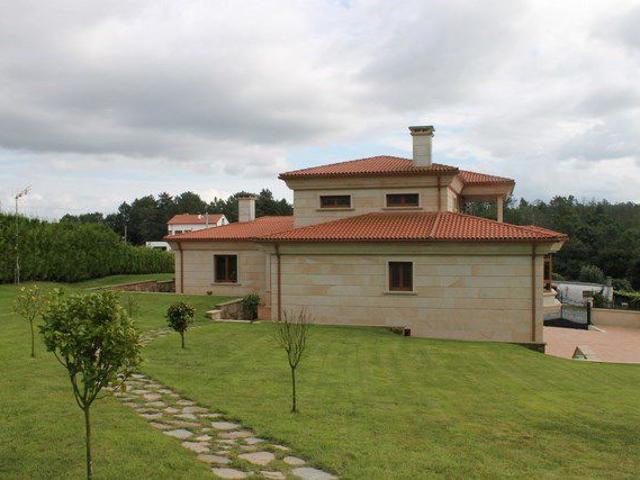 Chalet en venta en Vedra, Santiago