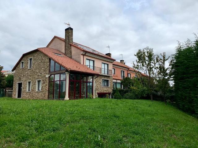 Chalet en venta en Santiago de Compostela, Santiago