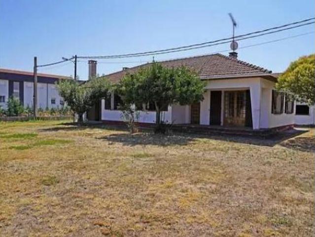 Chalet en venta en La Fuente De San Esteban, Castilla y León