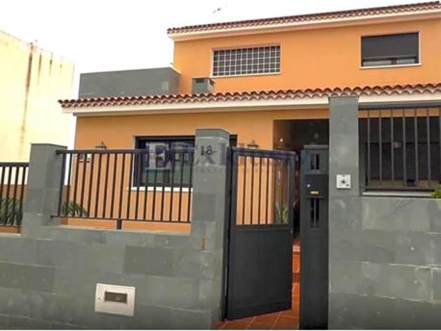 Villa en venta en Tenerife, La Cañada