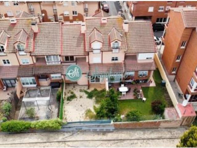 Villa en venta en La Lastrilla, El Sotillo