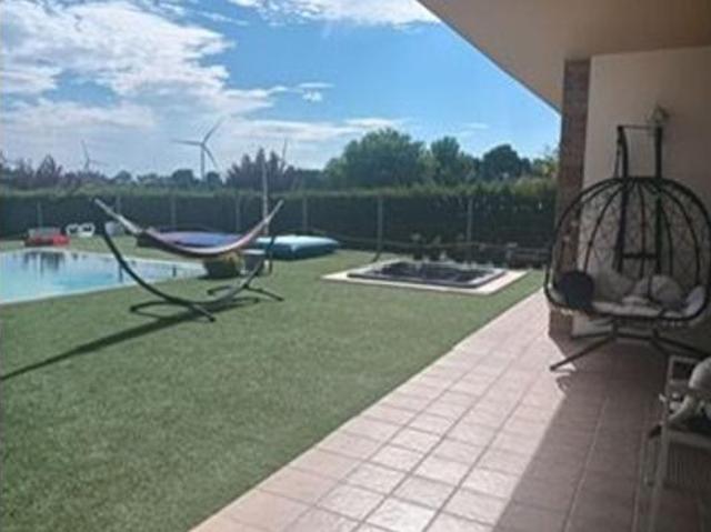 Chalet en venta en La Muela, Zaragoza