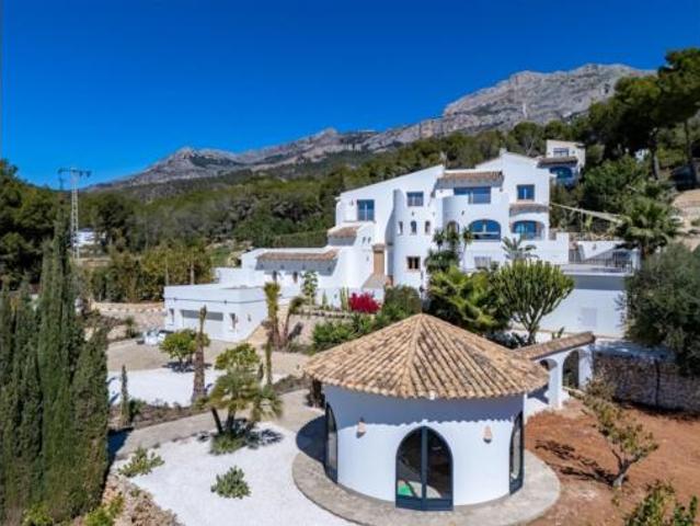 Villa en venta en La Nucia, Nucia Park