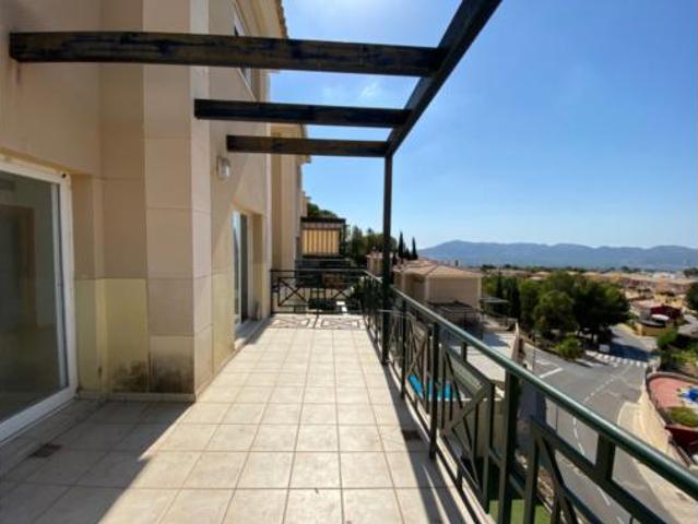 Villa en venta en La Nucia, Urbanización Entrepinos