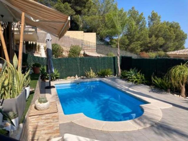 Chalet en venta en la Marina Baixa, Valencia