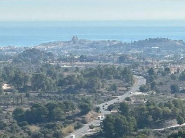 Villa en venta en La Nucia, Urbanització El Tossal