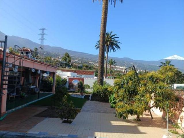 Chalet en venta en Las Cuevas, La orotava