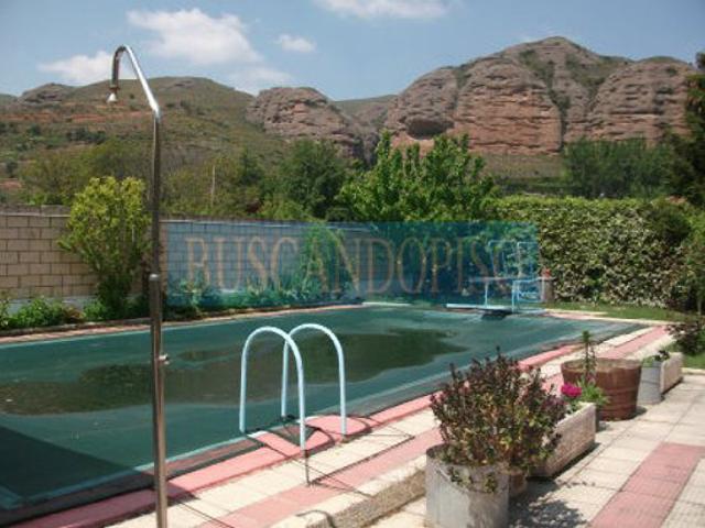Chalet en venta en Viguera, La Rioja