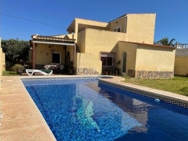 Chalet en venta en Pla Parcial Platja, la Marina Baixa
