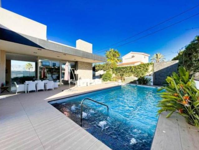 Chalet en venta en la Marina Baixa, Valencia