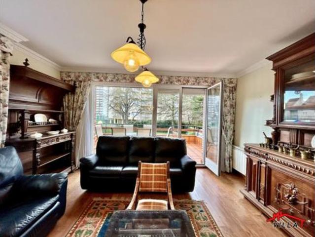 Chalet en venta en Laredo