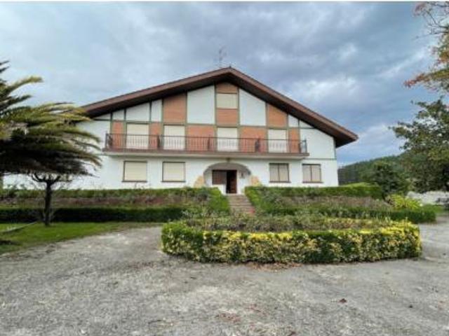 Chalet en venta en Larrabetzu, Guipúzcoa