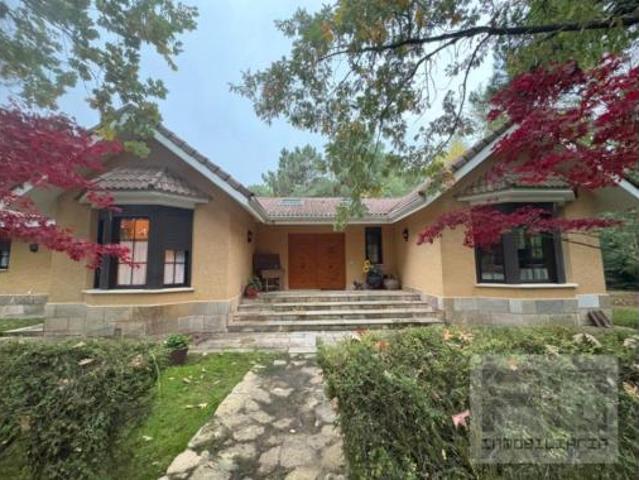 Chalet en venta en Las Navas Del Marqués, Ávila