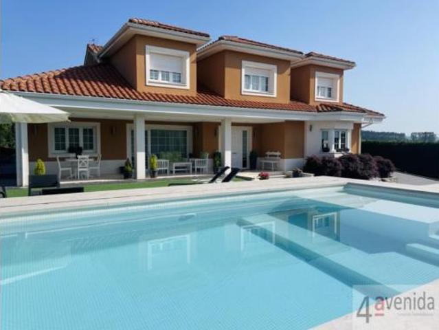 Chalet en venta en Santa Cruz de Llanera, Llanera