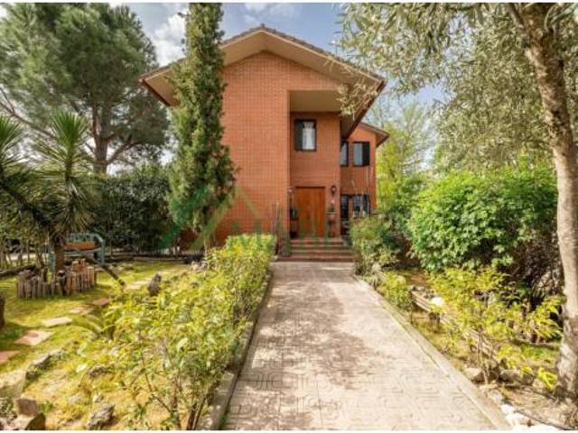 Chalet en venta en Las Rozas De Madrid, Madrid