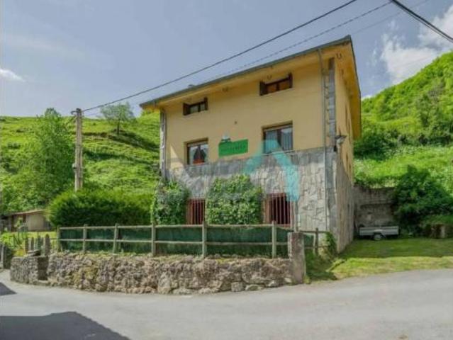 Chalet en venta en Lena, Asturias