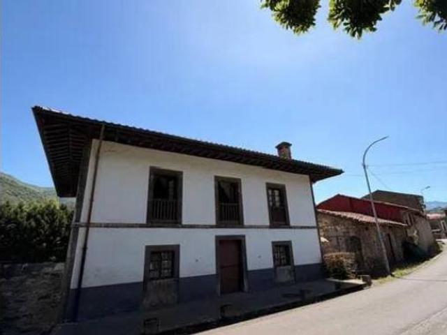 Chalet en venta en Lena, Asturias