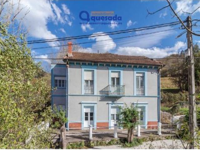 Chalet en venta en Lena, Asturias