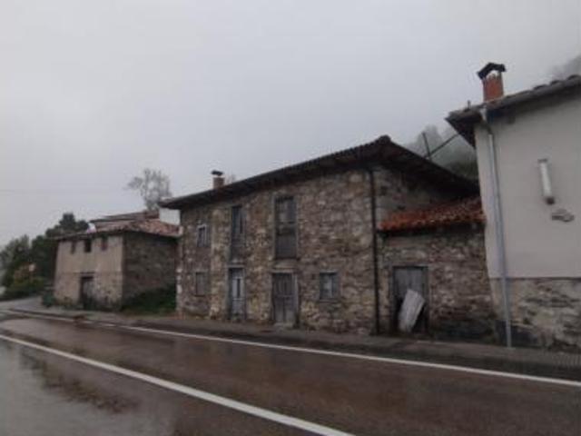 Chalet en venta en Lena, Asturias