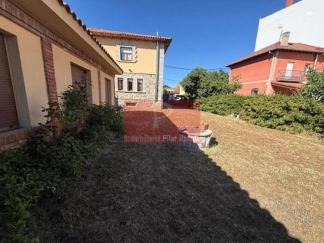 Chalet en venta en Pinilla, León