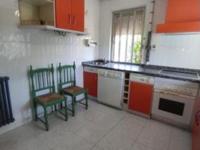 Chalet en venta en Armunia, León