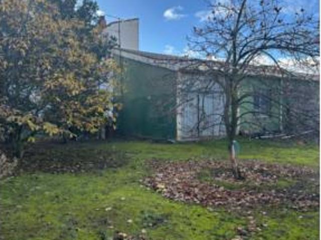 Chalet en venta en Armunia, León