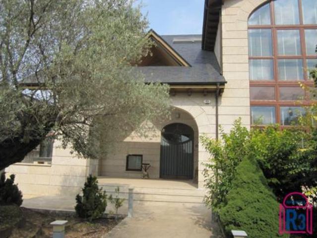 Chalet en venta en Eras de Renueva, León