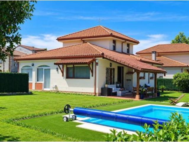 Chalet en venta en Sopeña, Liendo