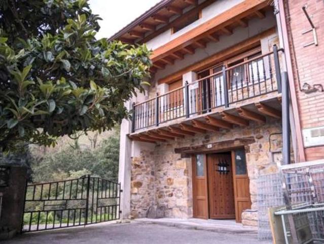 Chalet en venta en Limpias, Cantabria