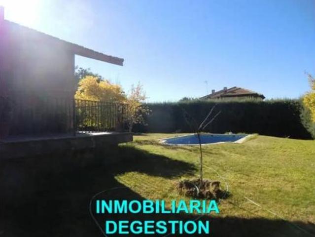 Chalet en venta en La Cruz, Linares