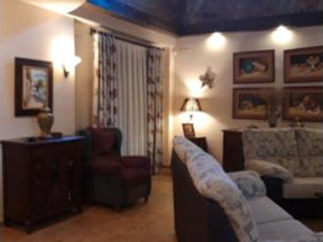 Chalet en venta en Linares, Andalucía