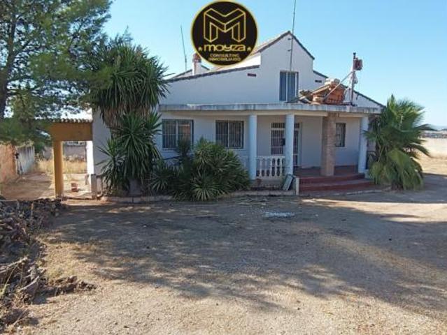Chalet en venta en Linares, Andalucía