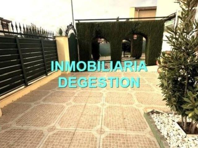 Chalet en venta en Linares, Andalucía