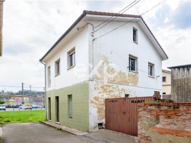 Chalet en venta en Llanera, Asturias