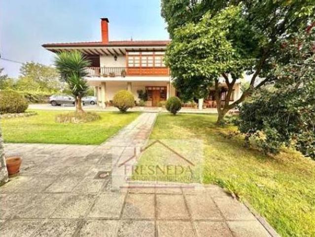 Chalet en venta en Llanera, Asturias