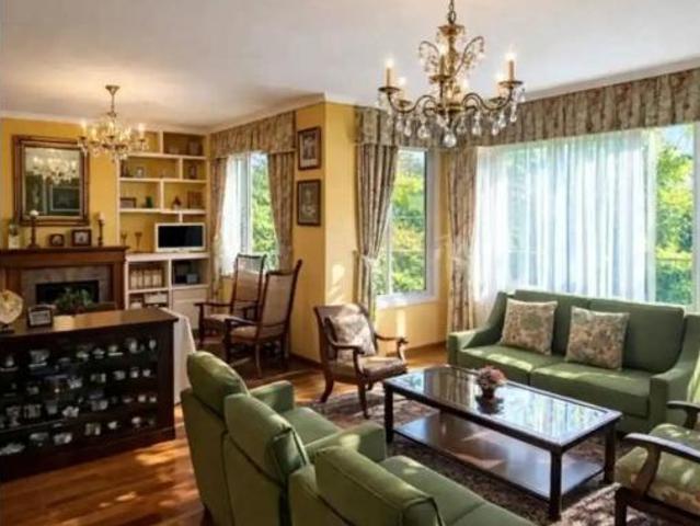 Chalet en venta en Pruvia de Baxo, Llanera
