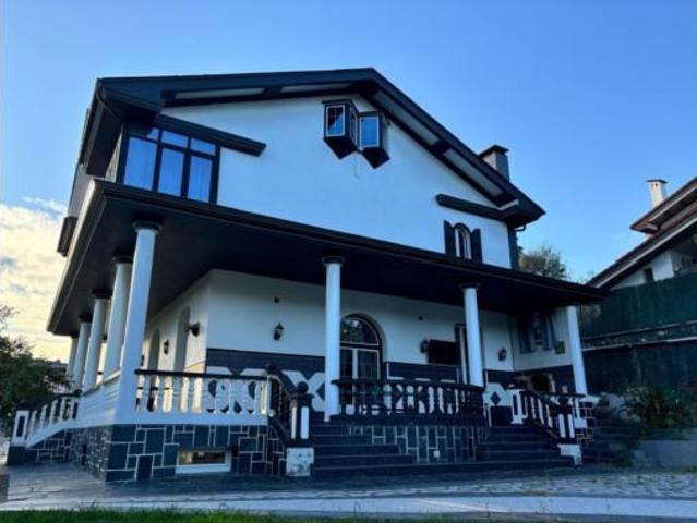 Chalet en venta en Larrazabal-Gardea, Aiara