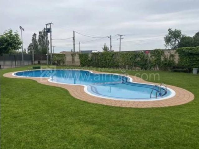 Chalet en venta en Montesoria, Logroño