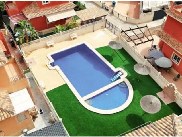 Chalet en venta en Los Montesinos, Alacant / Alicante