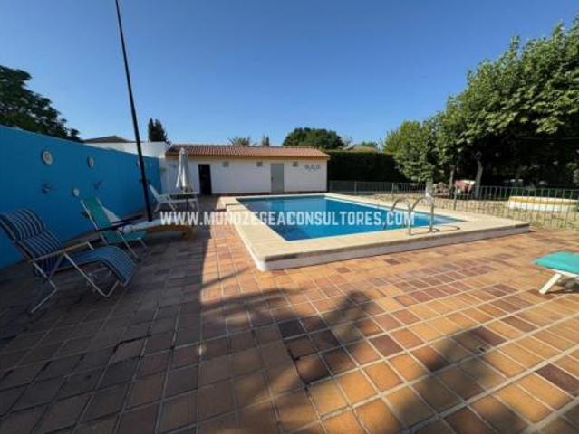 Chalet en venta en Cristo Marroquí, Lucena