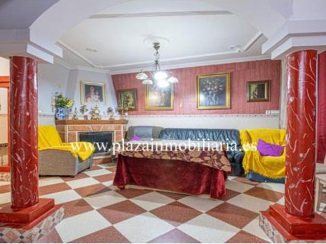 Chalet en venta en Lucena, Andalucía