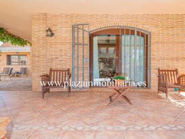 Chalet en venta en Lucena, Andalucía
