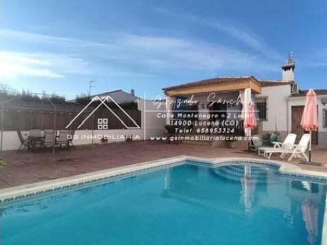 Chalet en venta en Lucena, Andalucía
