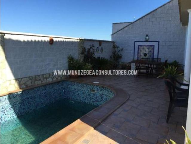 Chalet en venta en Lucena, Andalucía